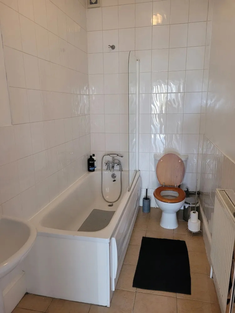 a sea View Property With a Short Walk to Beach