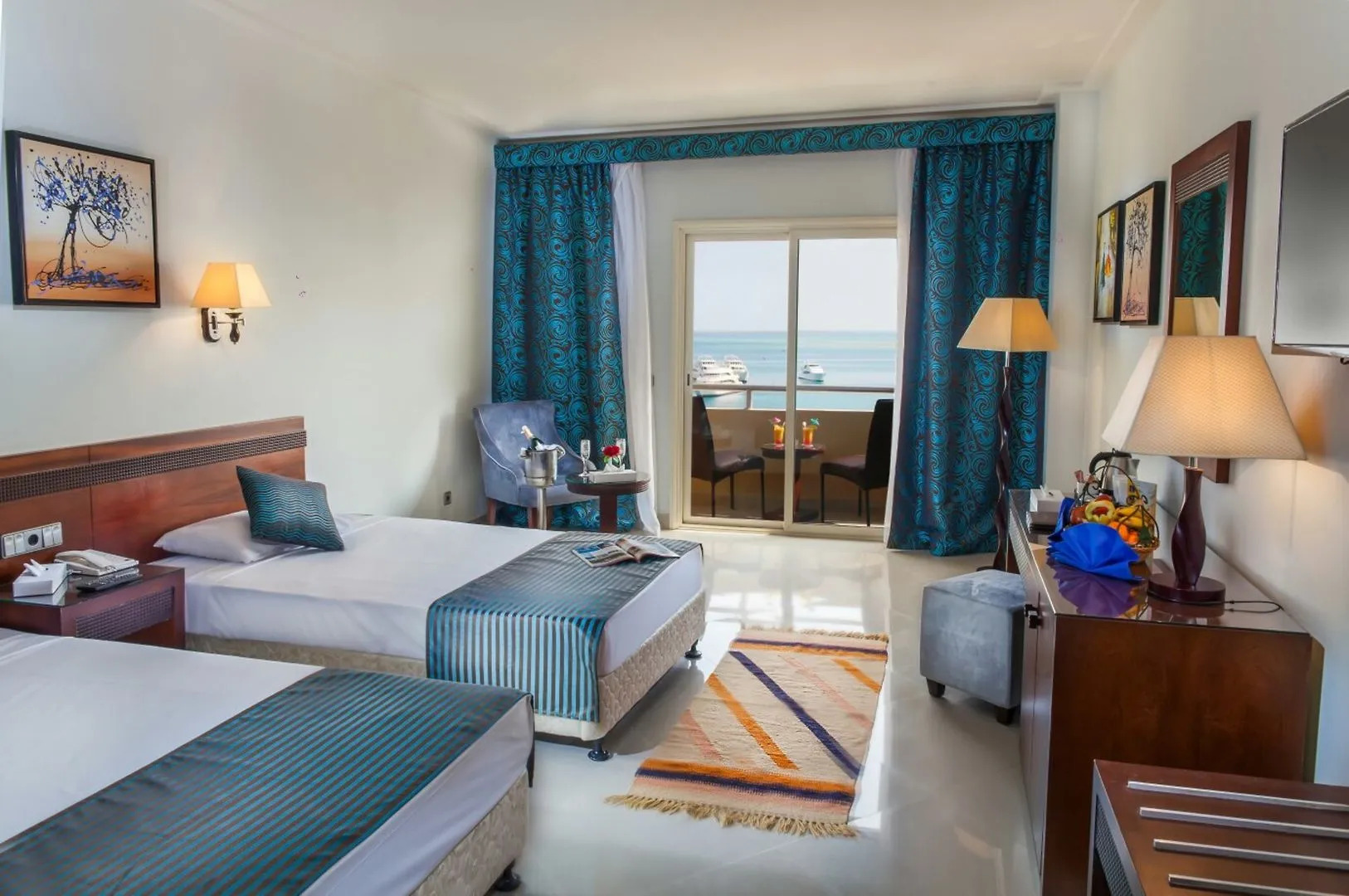 Elysees Dream Beach Hotel