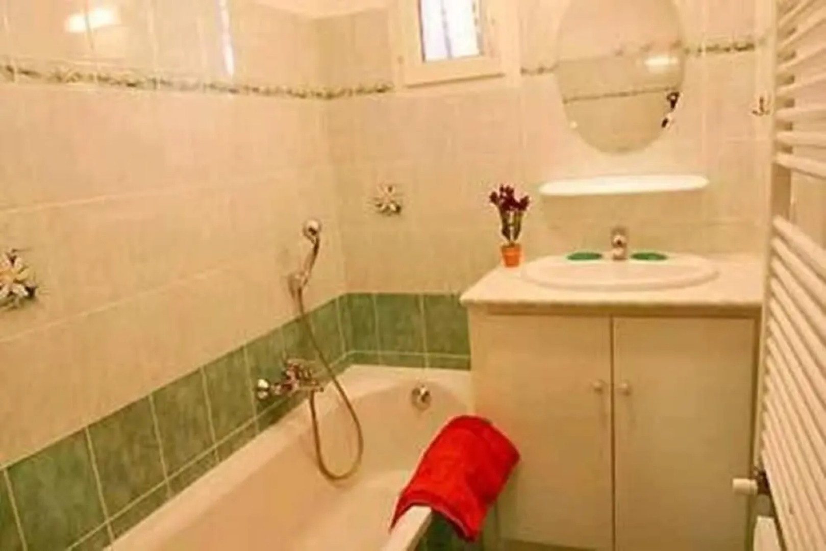 House With 3 Bedrooms in Saint-pierre-de-vassols, With Private Pool, E