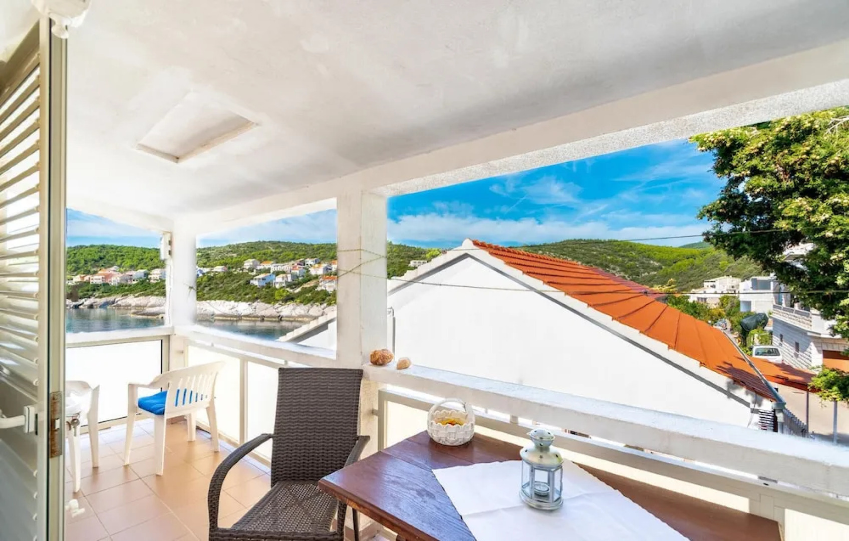 Stunning Home in Zavalatica With Wifi and 2 Bedrooms