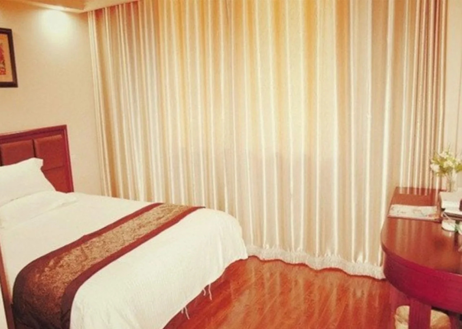 GreenTree Inn Yancheng Dongtai Railway Station Beihai East Road Express Hotel