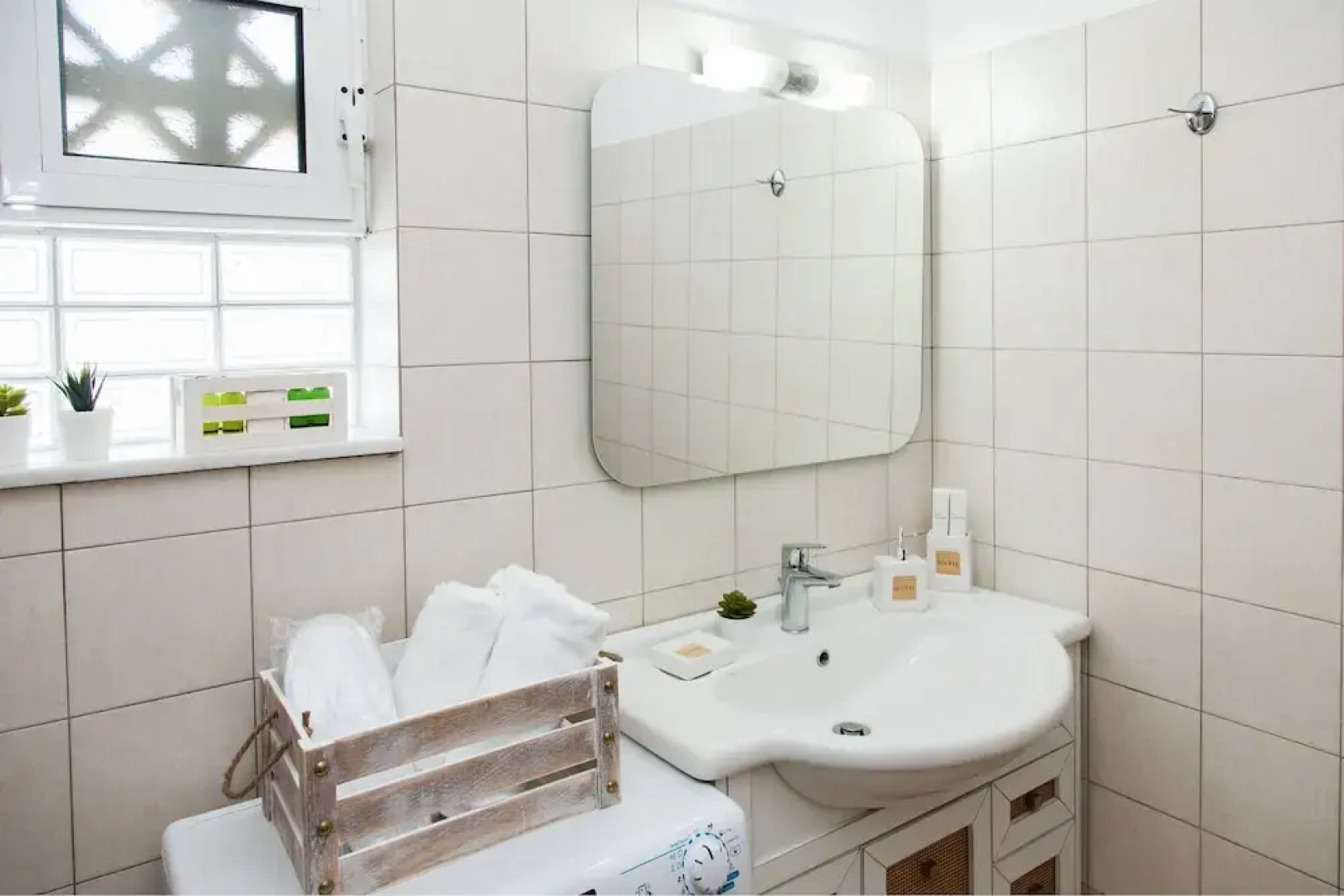 Glamour Rooftop Apartment near Athens