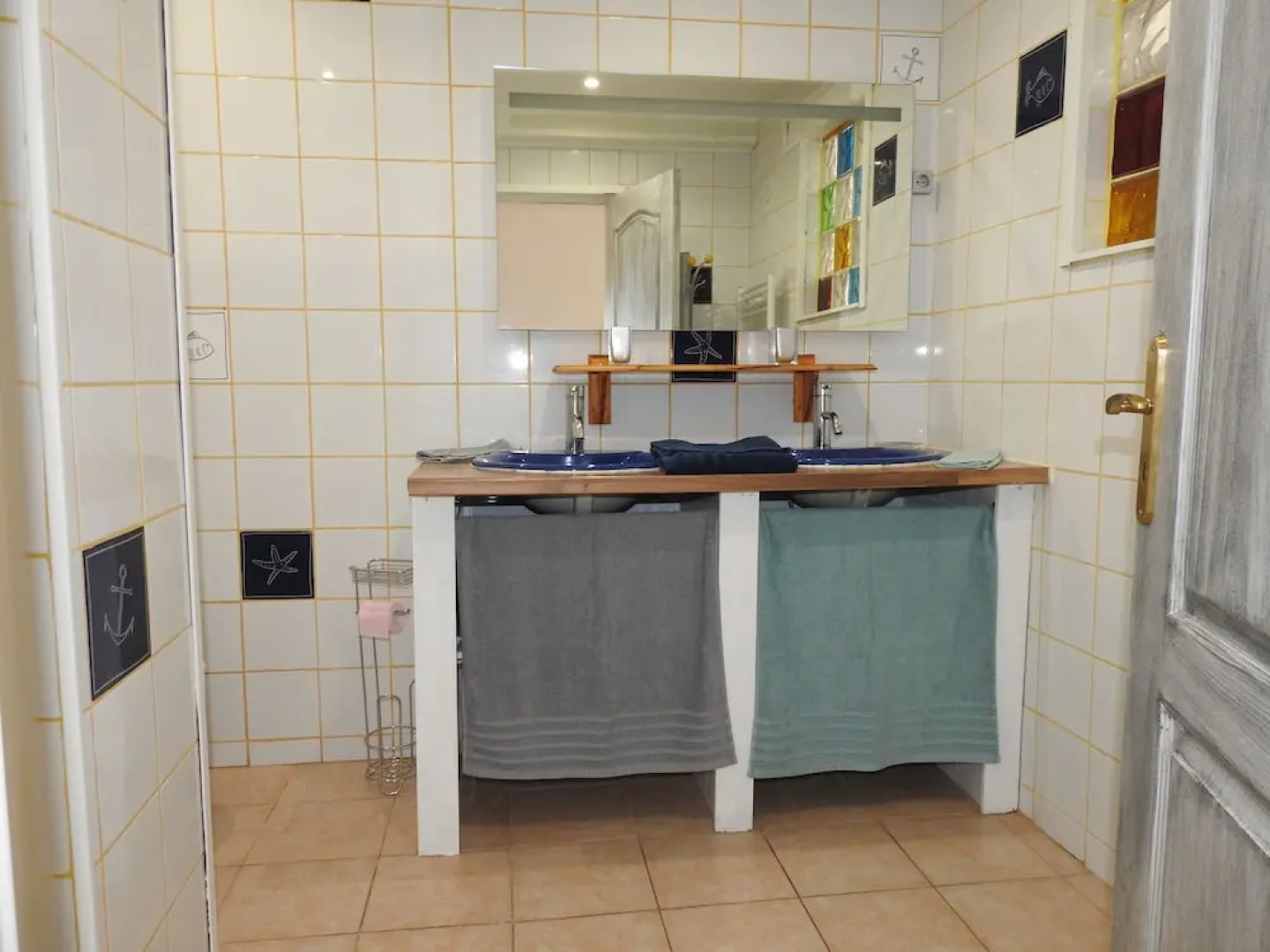 Rare - Escale Bicolore à 16km de Cassis