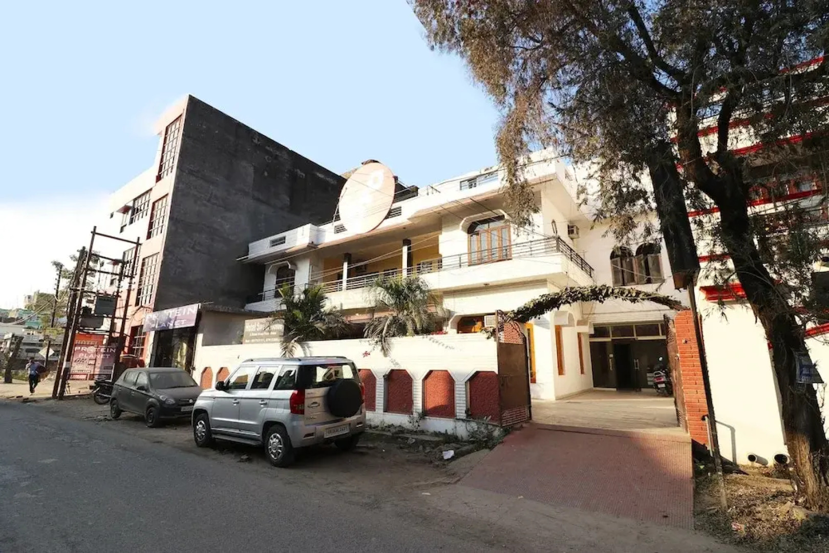 OYO 16270 Hotel Sweet Home