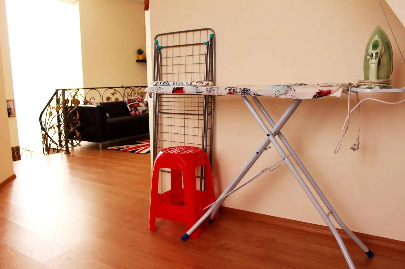 Sherlock Homes Art Hostel