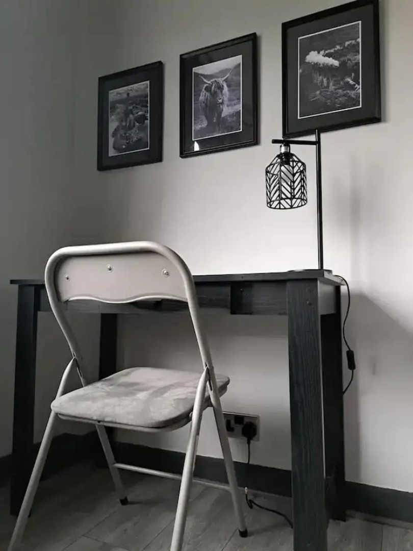 Renfrew Apartment Near Glasgow Airport