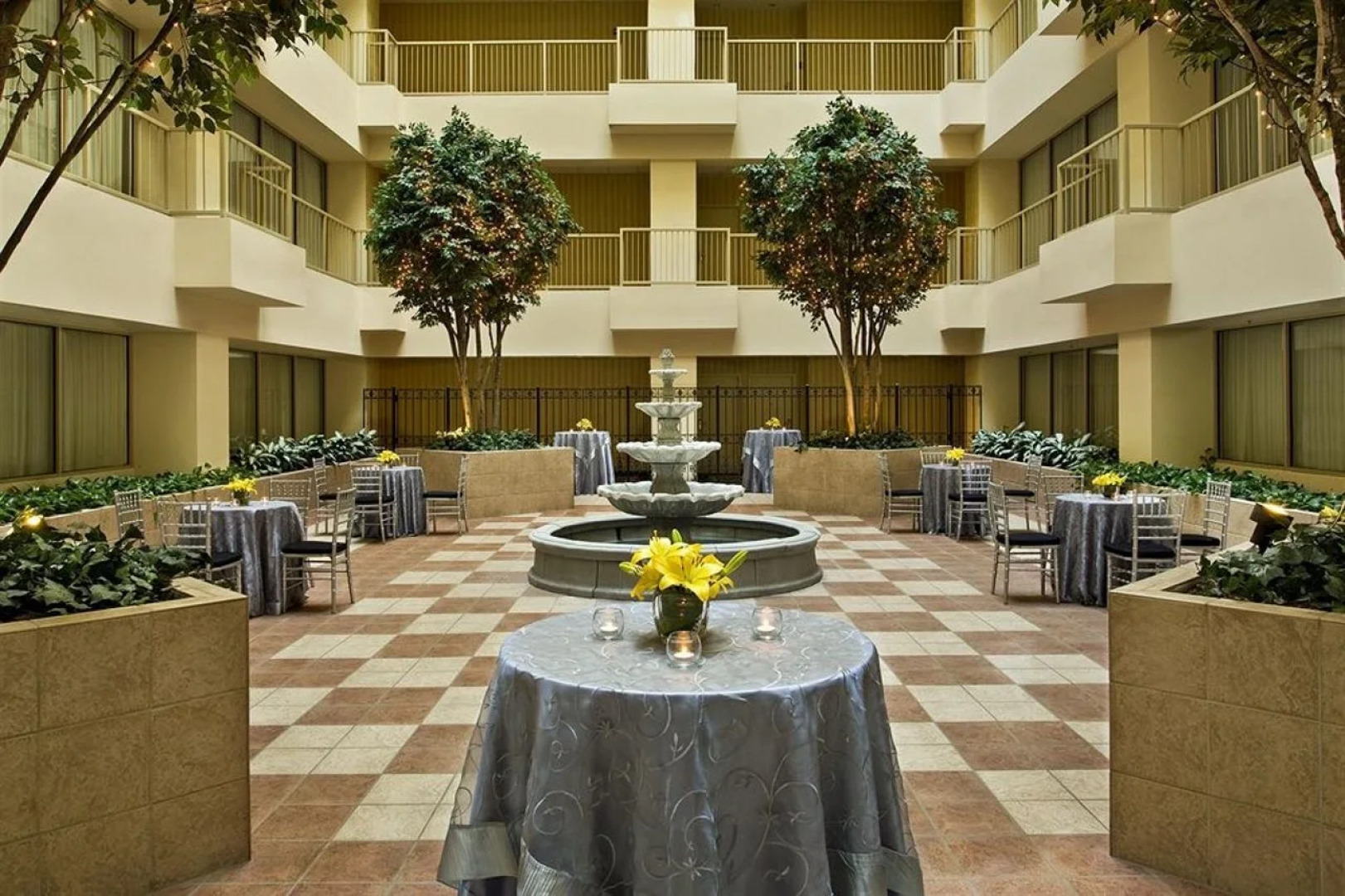 OYO Hotel St. Louis Downtown City Center MO