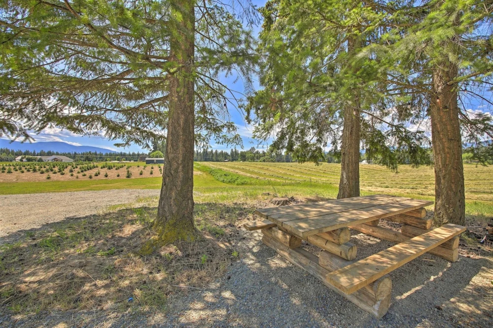 Serene Kootenai Cabin - 3 Mi to Dtwn & River!