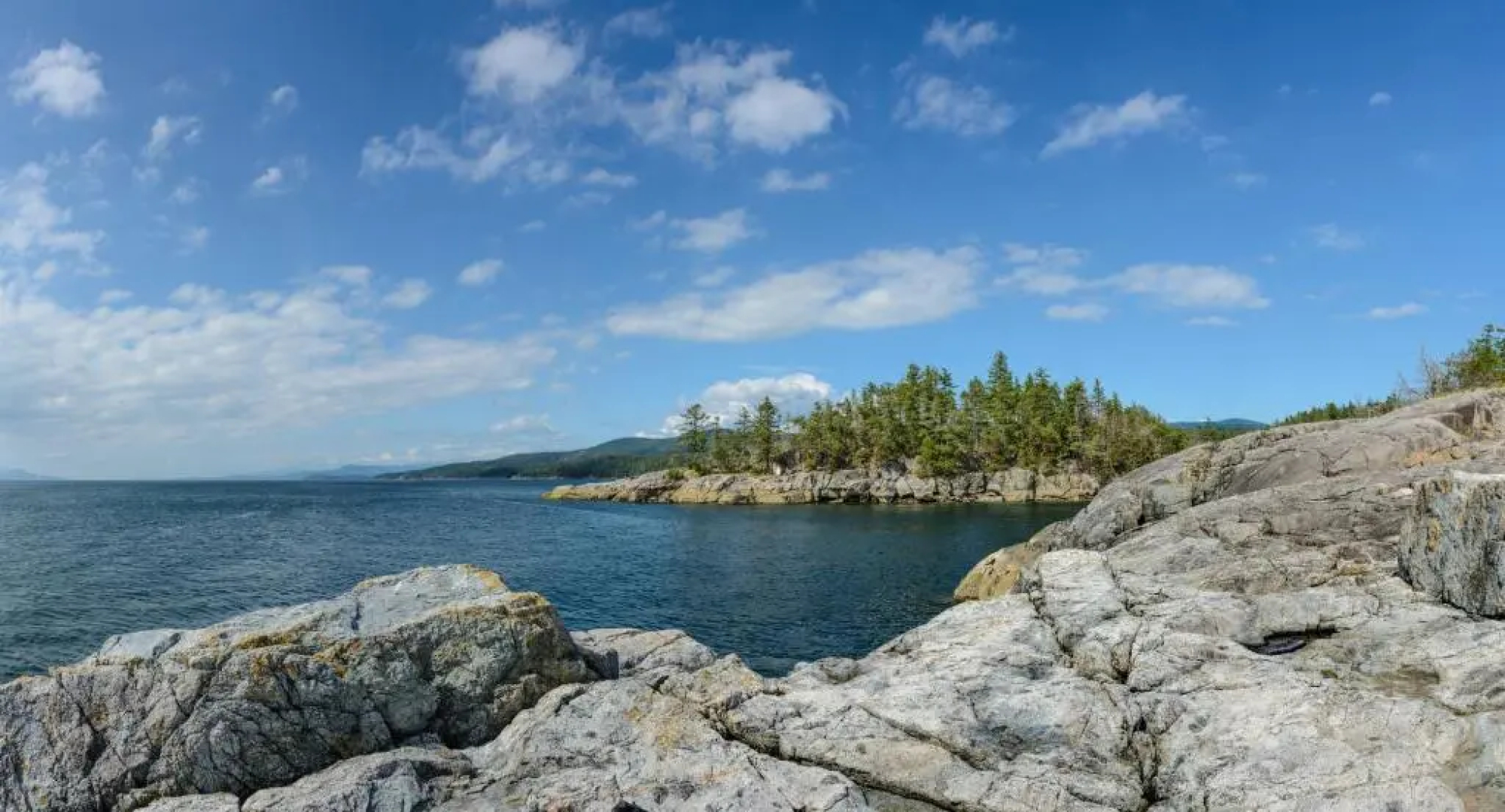 Cedar Creek Cottage 4BR - Welcome to Your Private Oasis Steps from the Beach