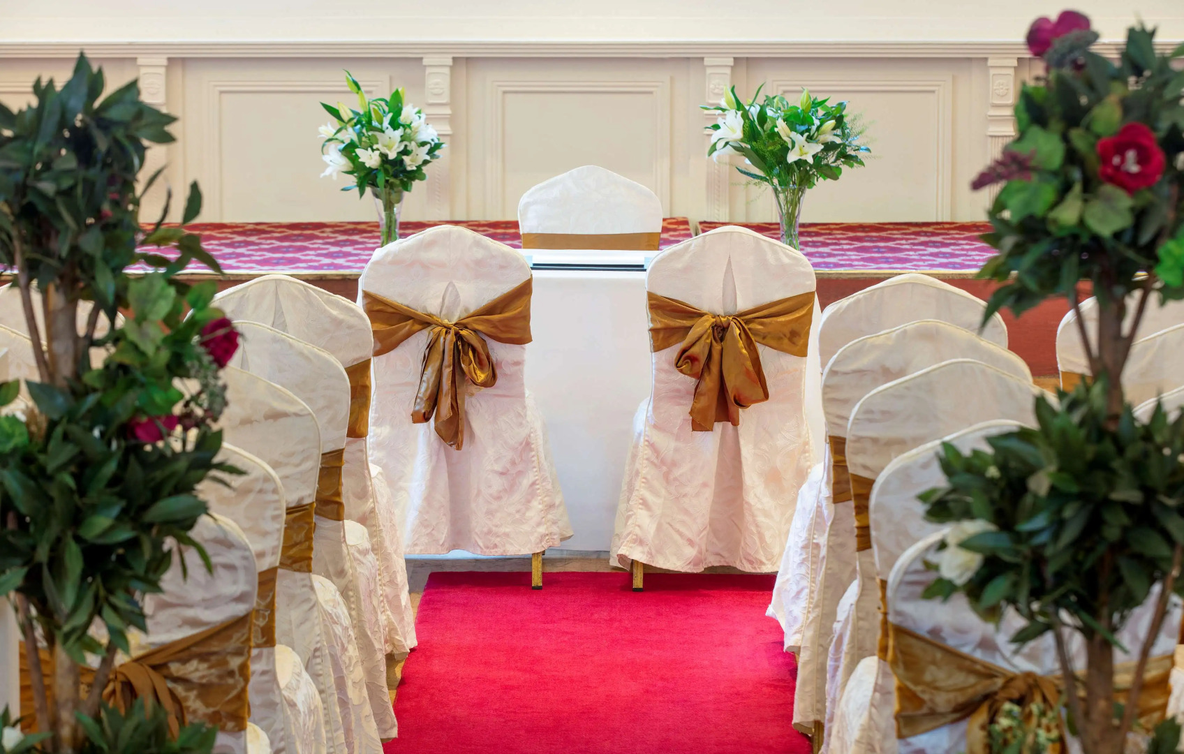 The Royal Hotel and Merrill Leisure Club