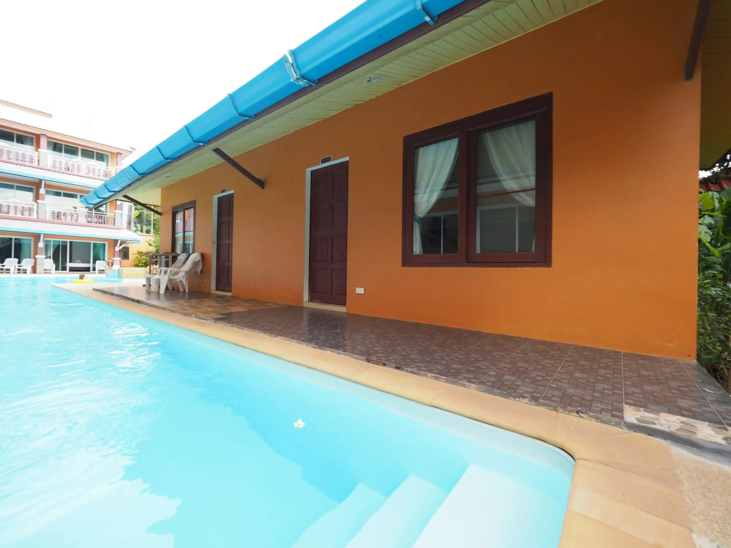 Lanta Fevrier Resort