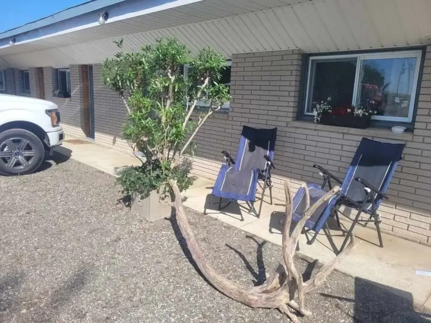 Lakeside Village Motel and Campground