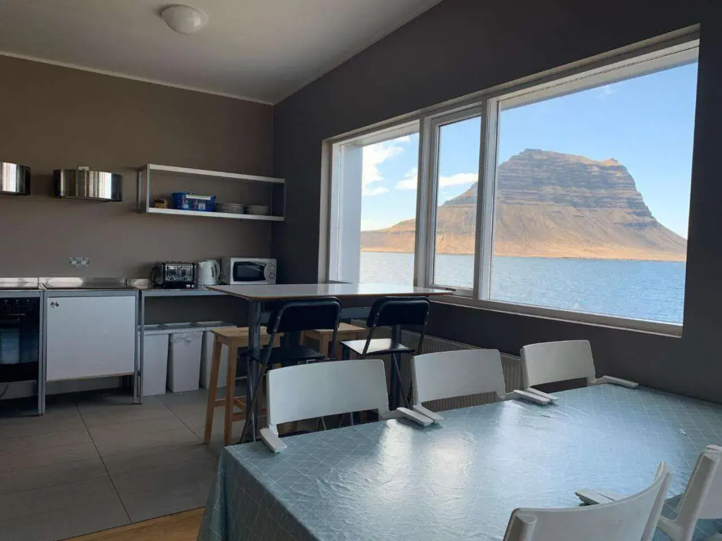 Stoð Guesthouse and apartments