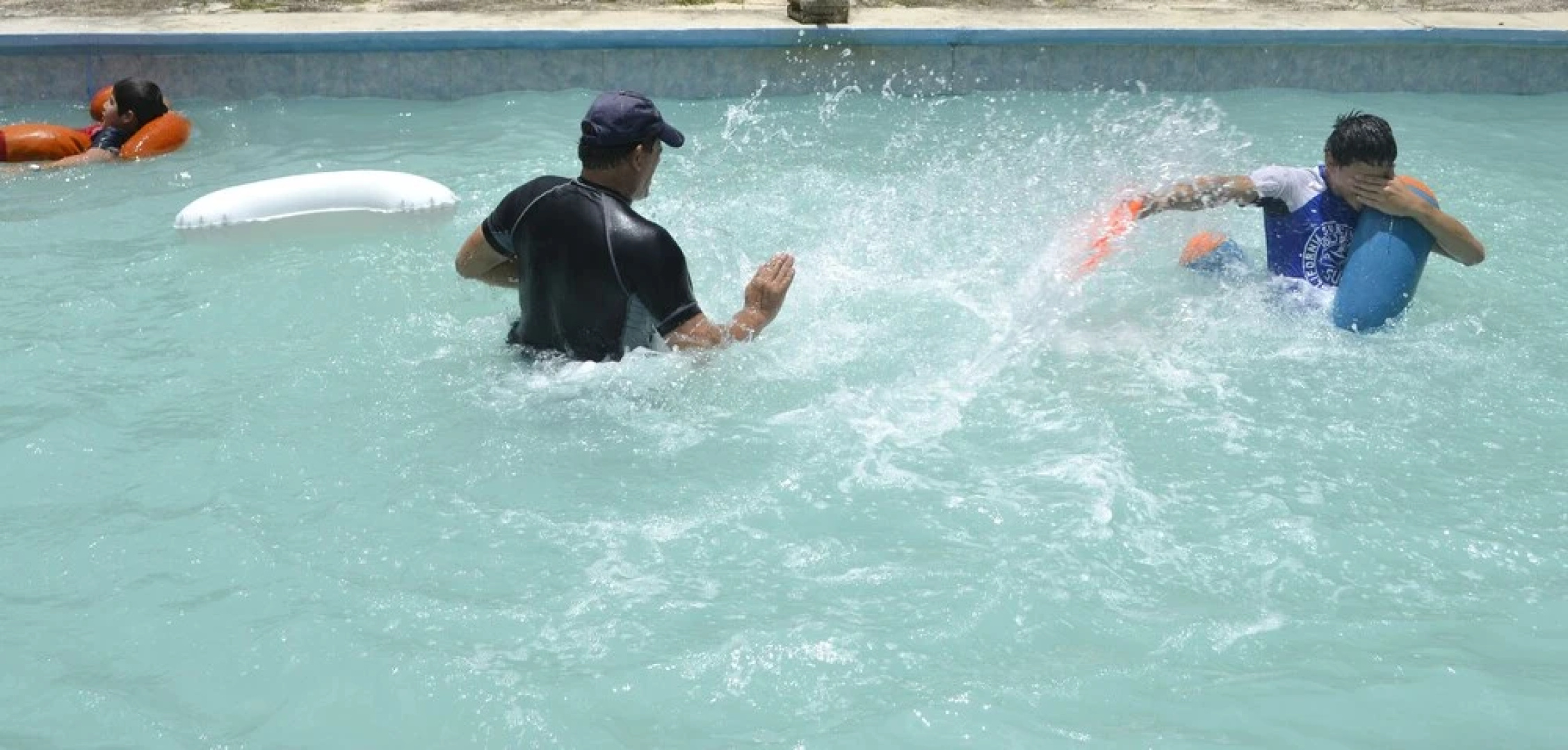 Howler Monkey Resort