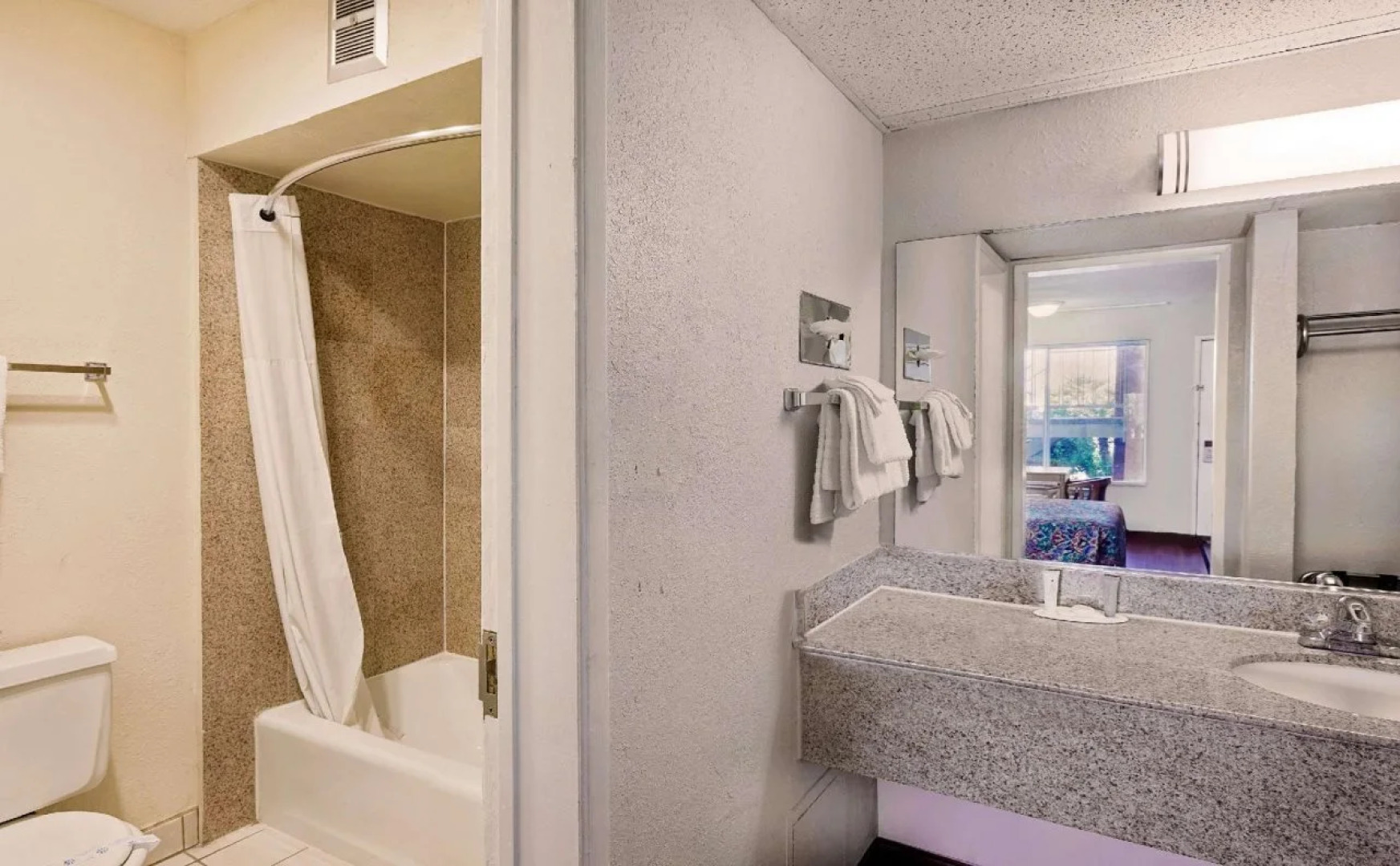 Days Inn and Suites Palmdale