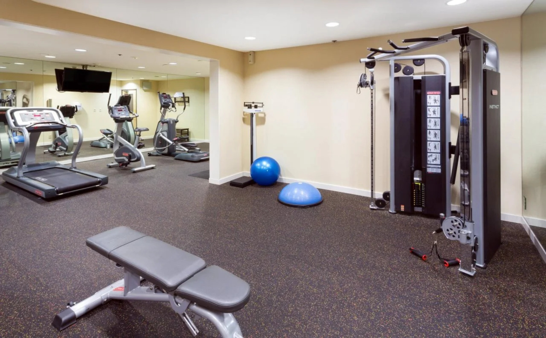 Holiday Inn Santa Ana Orange County Airport by IHG