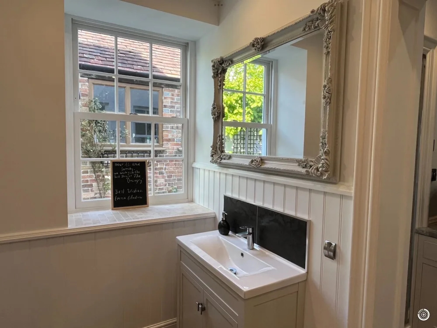 Stunning and Luxurious Manor House Holiday Home