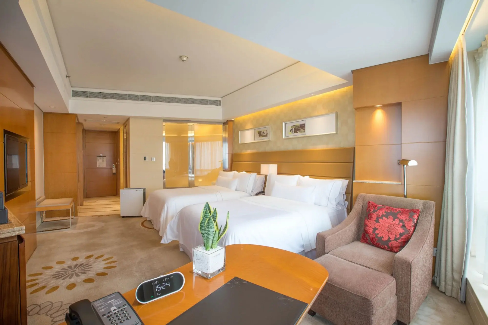 The Westin Nanjing Xuanwu Lake