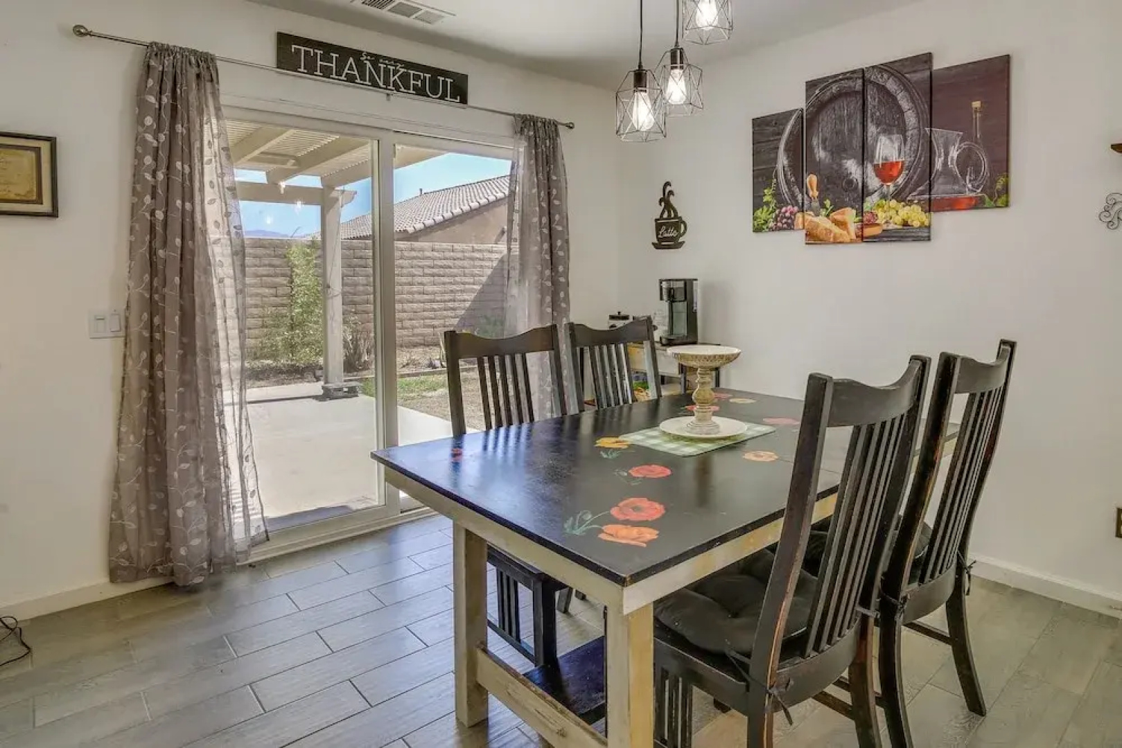 Patio, Fire Pit: Family-friendly Coachella Home!