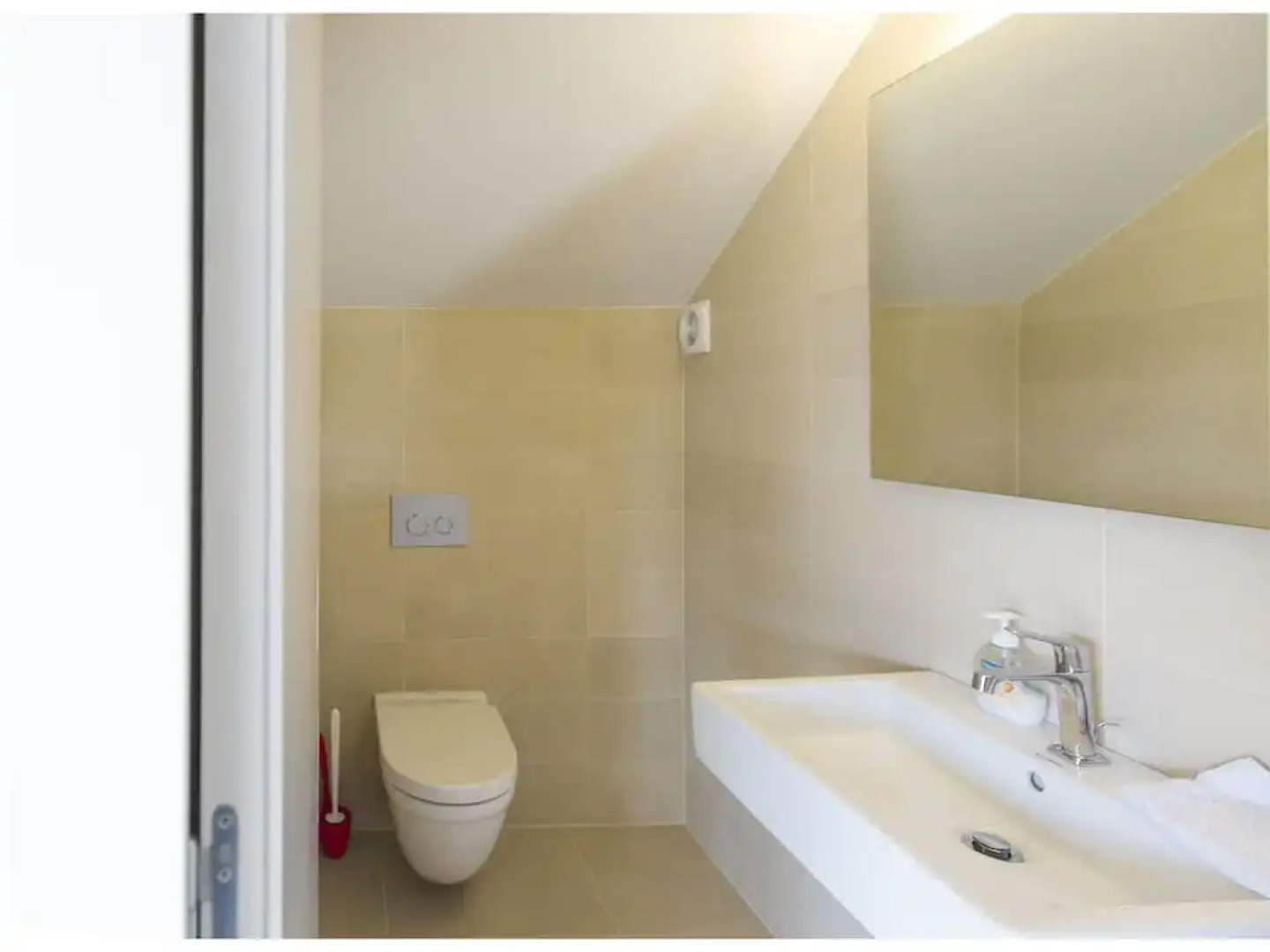 Modern Holiday Home in Sant Andreu de Llavaneres with Swimming Pool