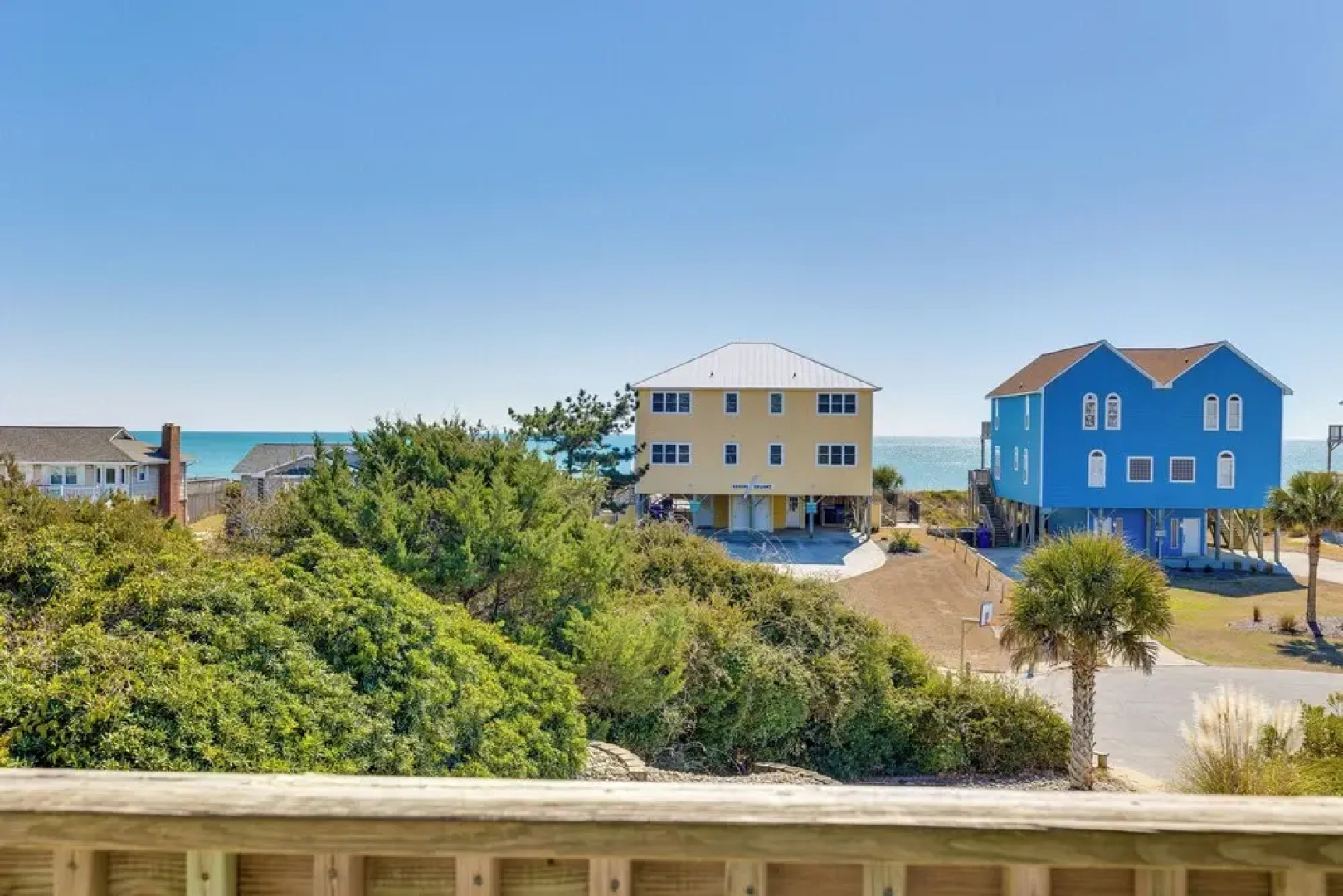 Steps to Beach: Emerald Isle Home w/ Deck!