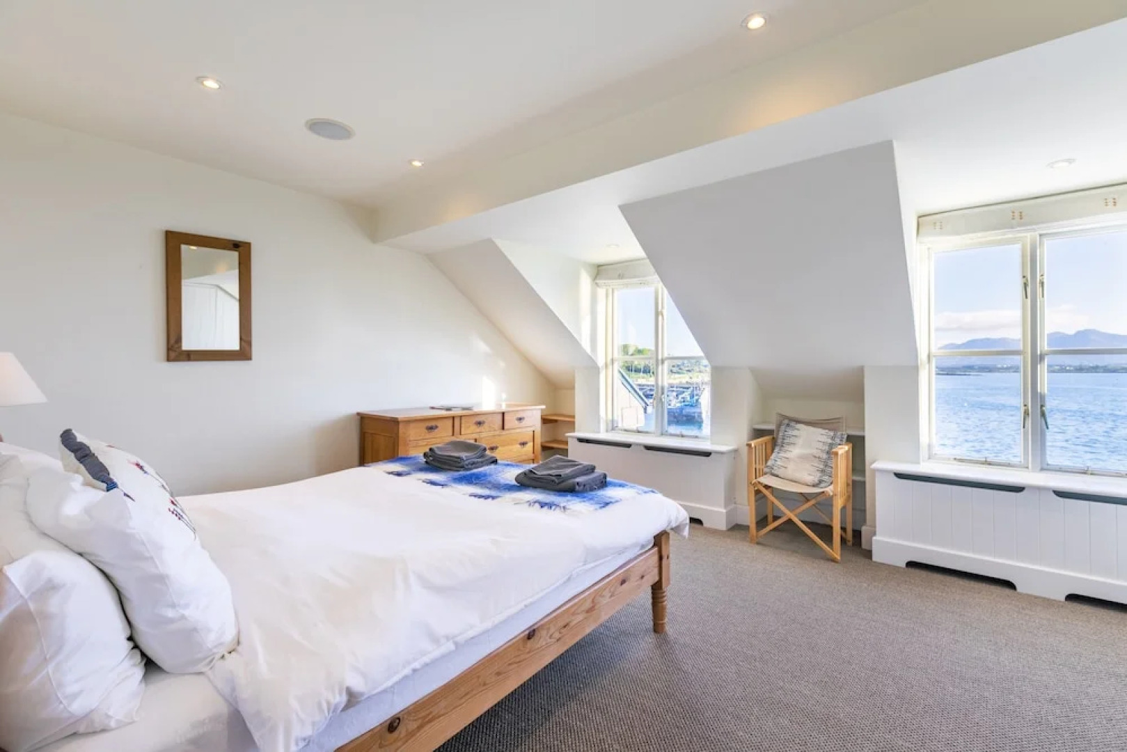 Roundstone Quay House