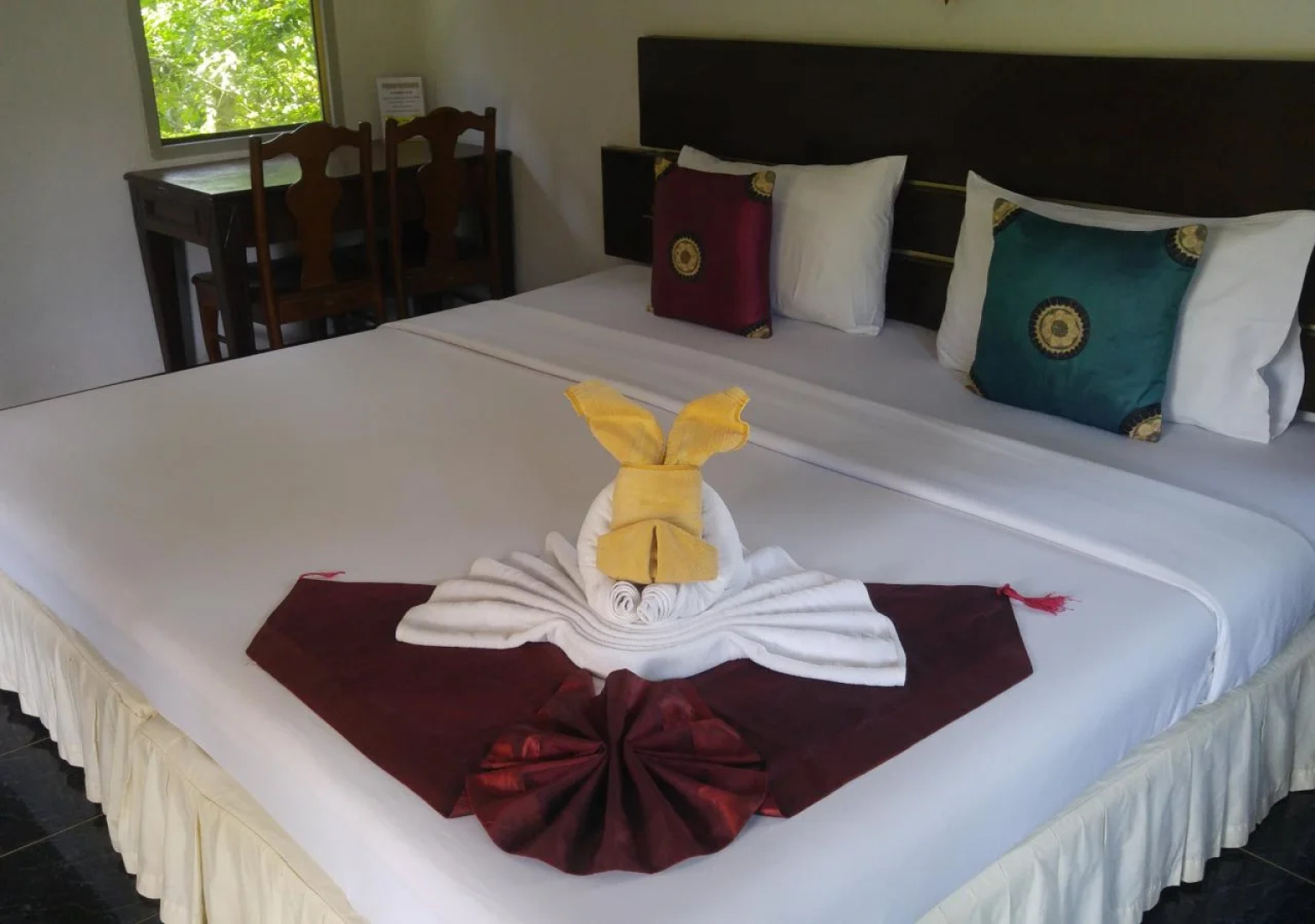 Fullmoon House & Resort