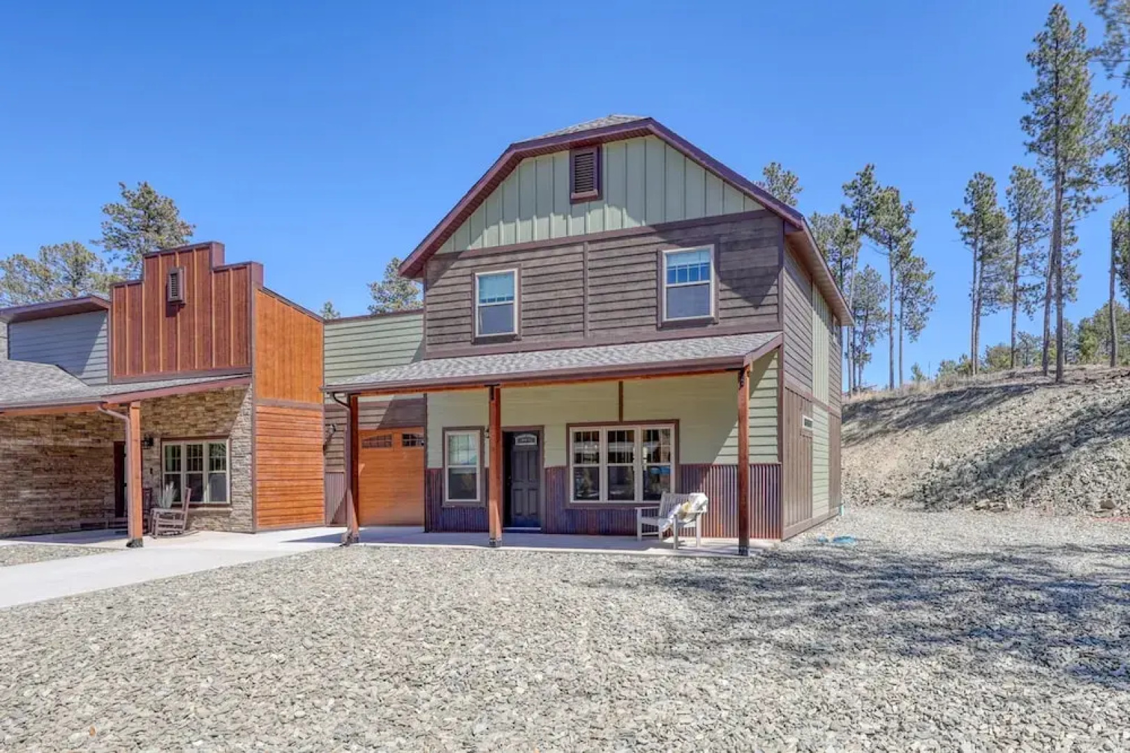 Saddle Up For Luxury - 15 Minutes to Mt Rushmore