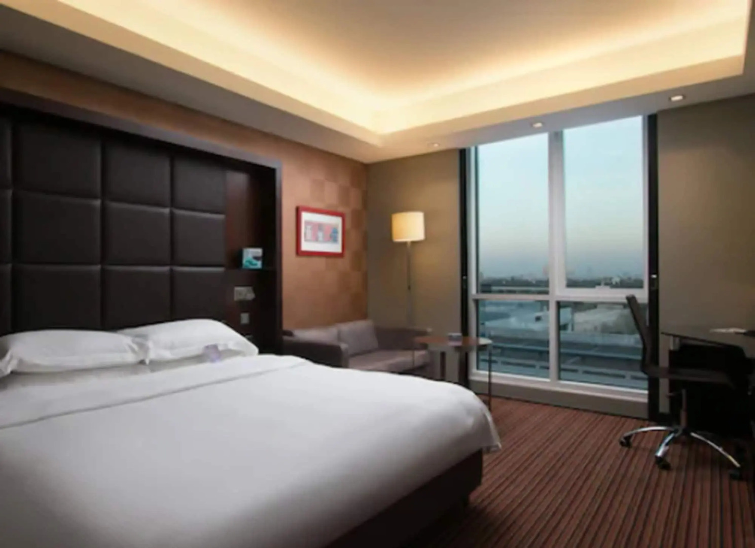 Отель Radisson Blu Hotel, Dubai Media City