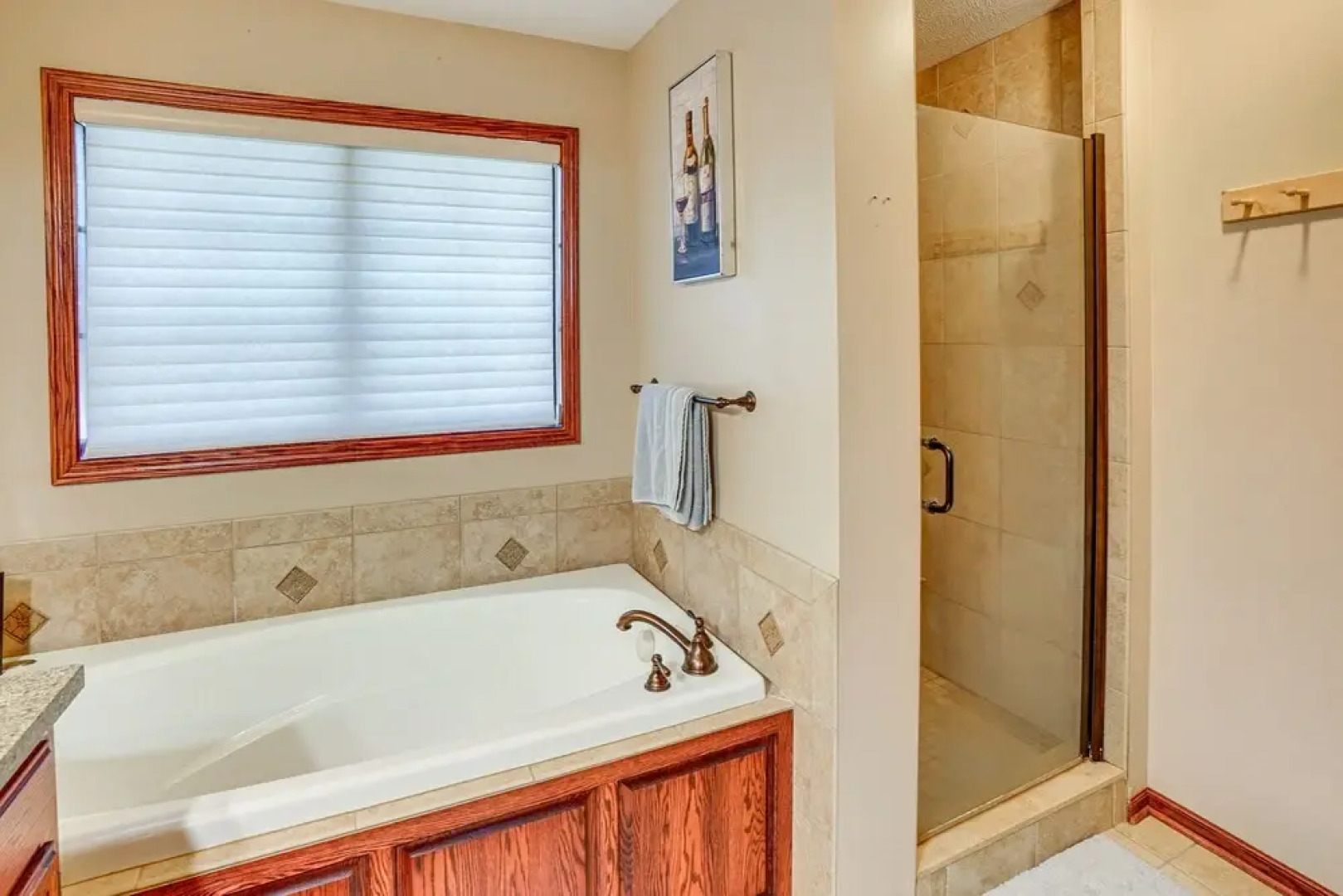 Family Vacation Rental Home ~ 1 Mi to Okabena Lake