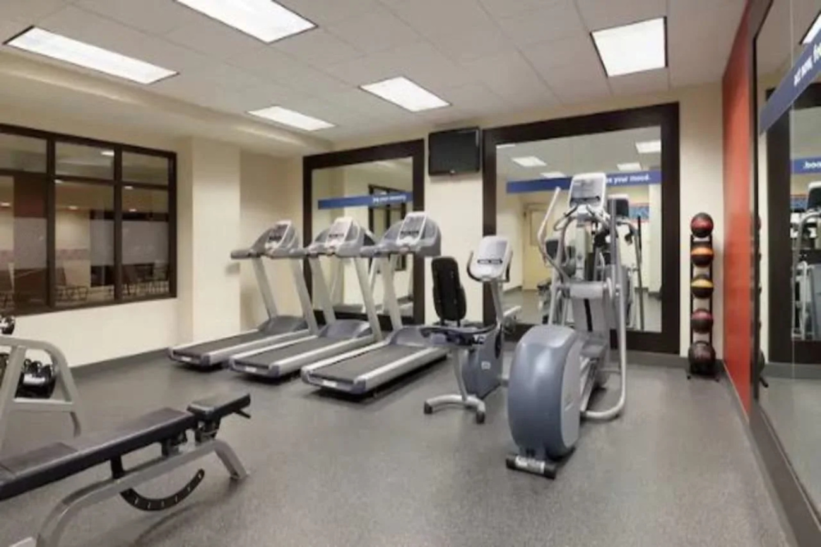 Hampton Inn & Suites Hartford/East Hartford