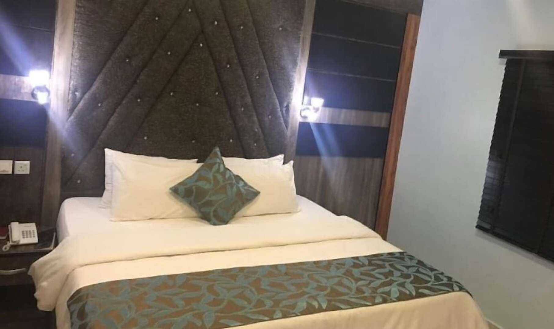 Victoria Inn Hotel & Suites