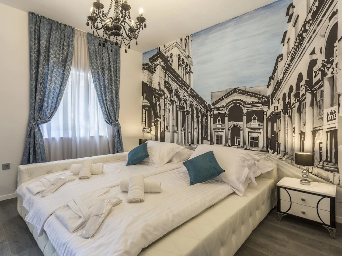 Fabuluous Villa with Private Pool, Garden, Hot Tub