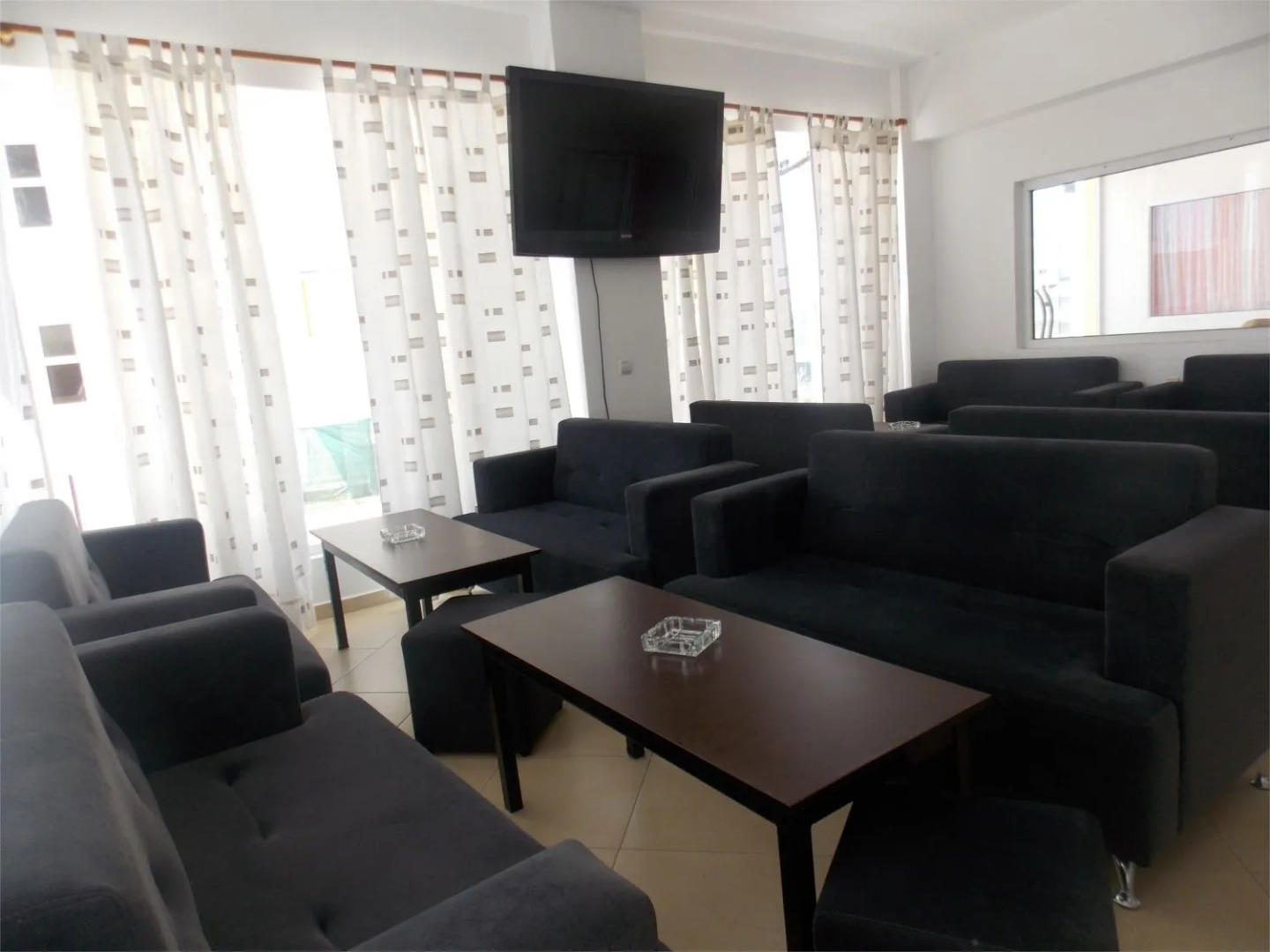 Damian Saranda Hotel