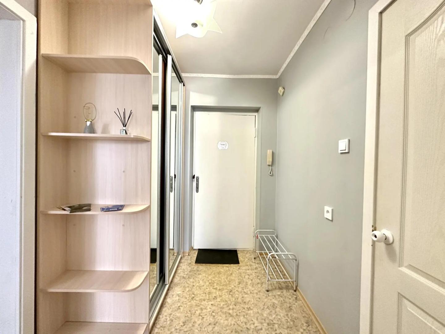 Compass (Компасс) на улице 9 января 164к1