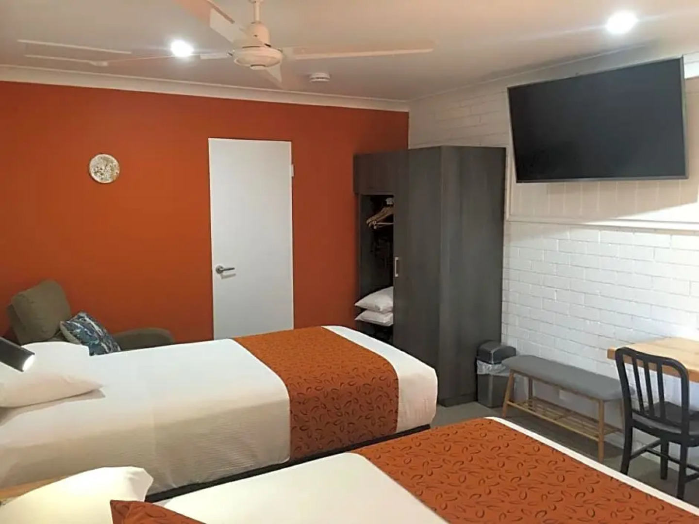 Gin Gin Village Motor Inn Motel