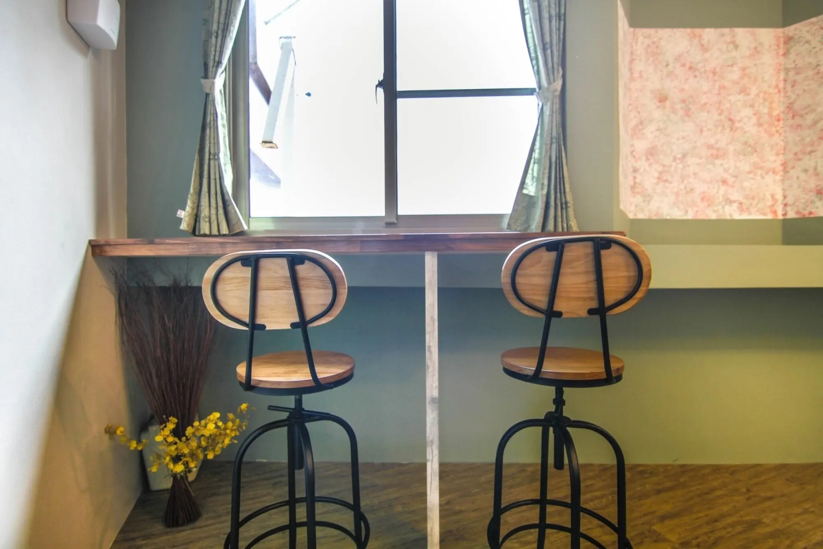 SunMoonLake Loft Inn