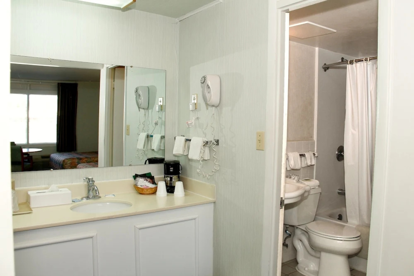 Colony House Motor Lodge