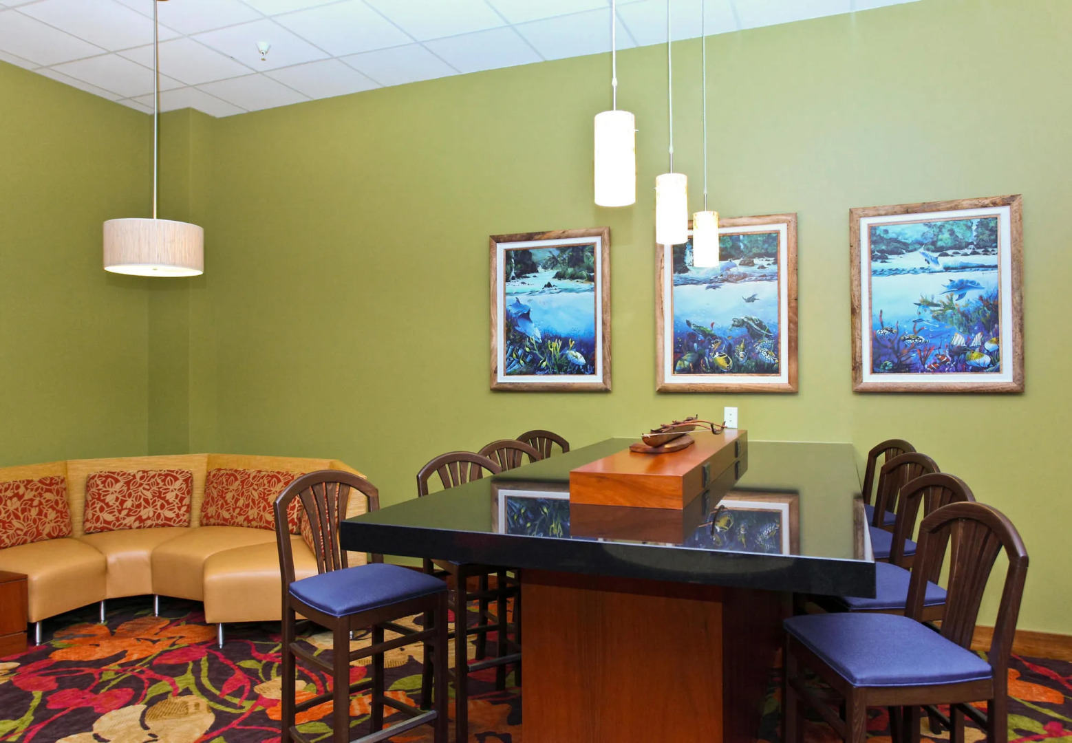 Courtyard by Marriott King Kamehameha's Kona Beach Hotel