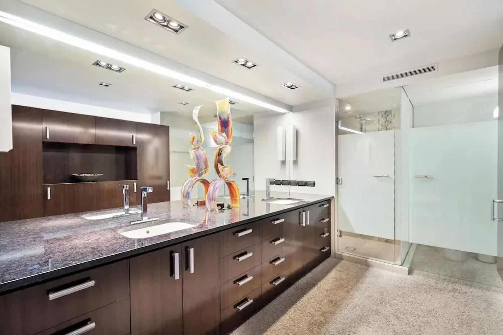 Fireplace Suite - Ocean Views & Beach