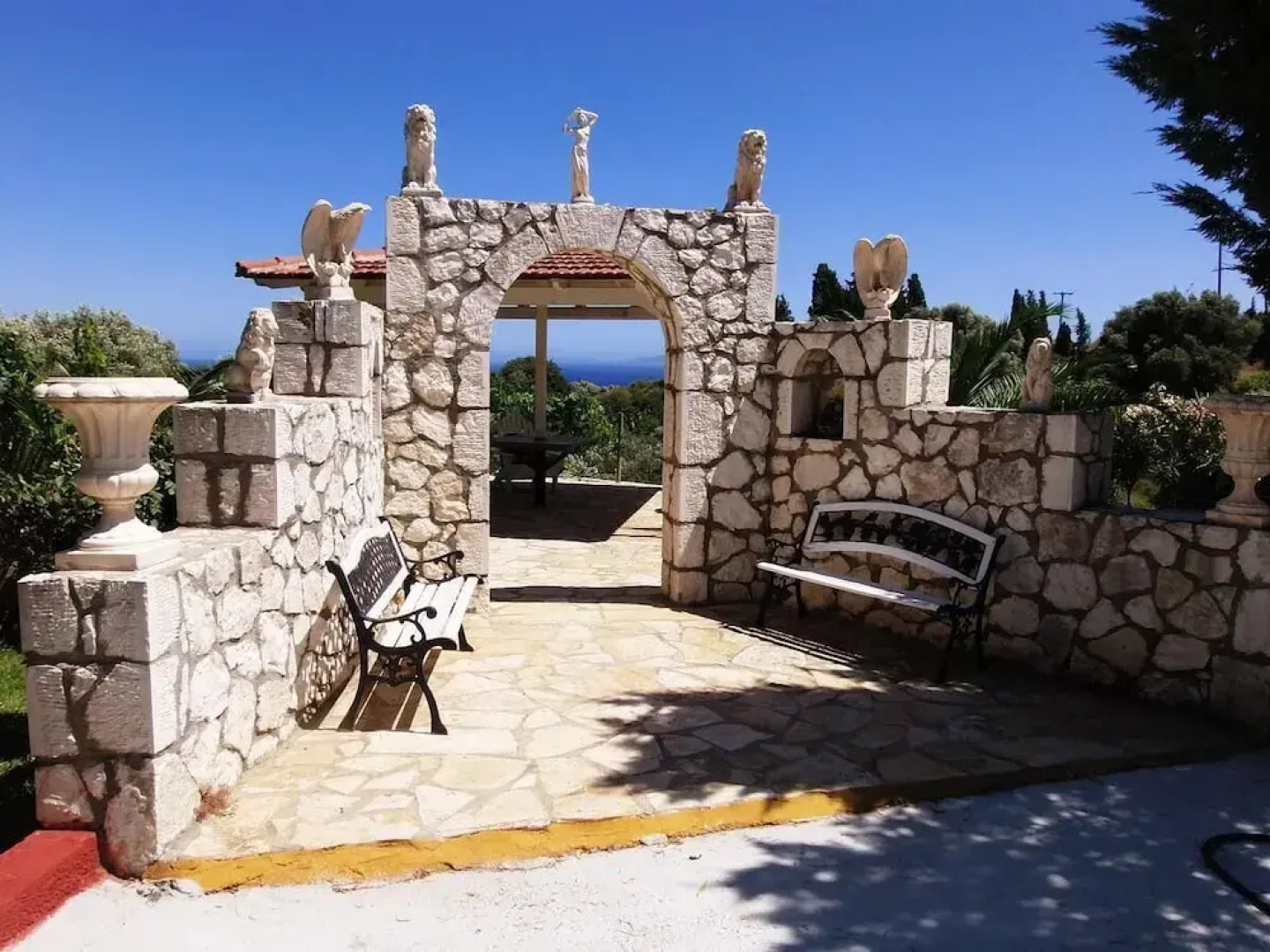 Amazona Apartments and Studios