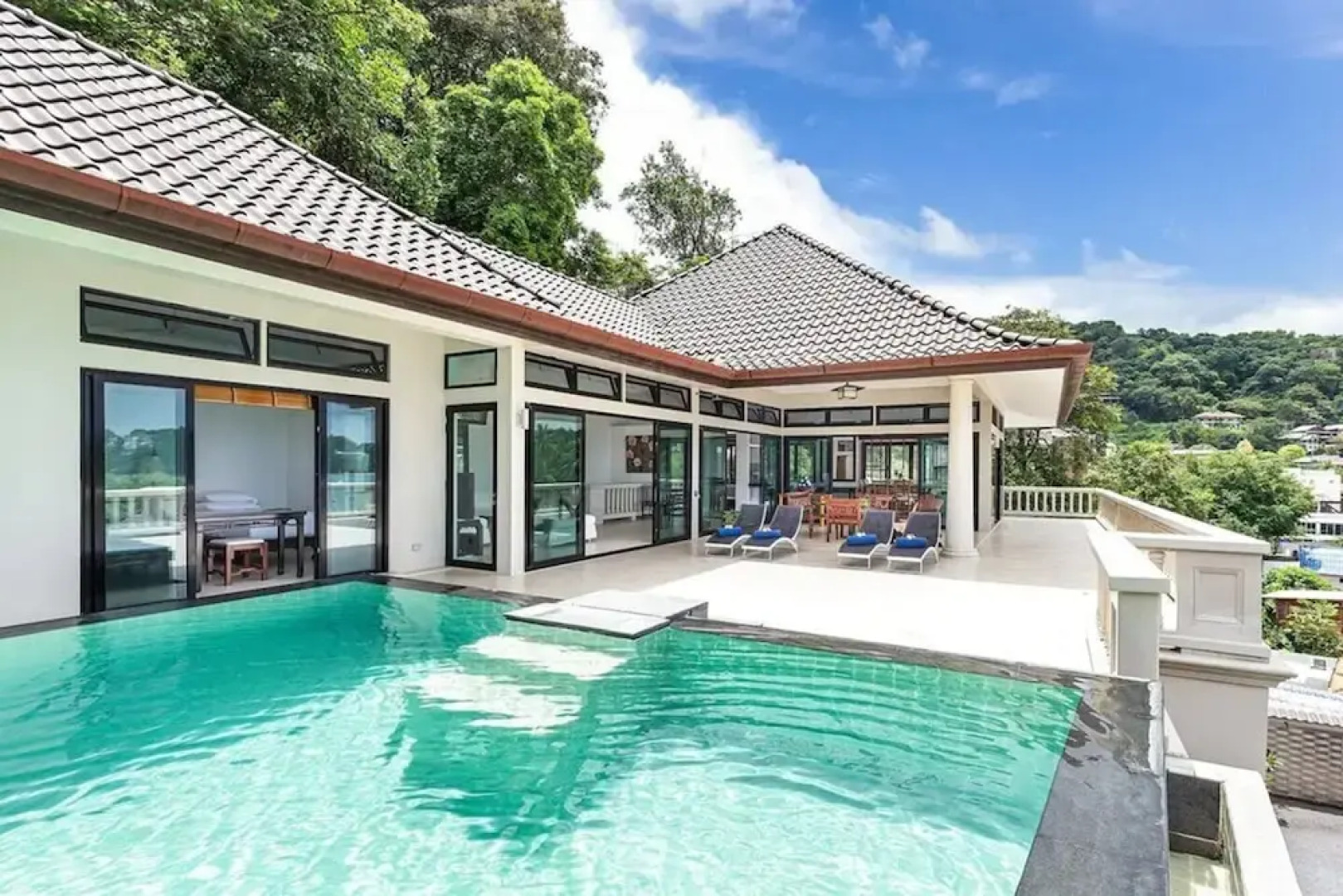 Luxury Beachfront Tai Pan Villa