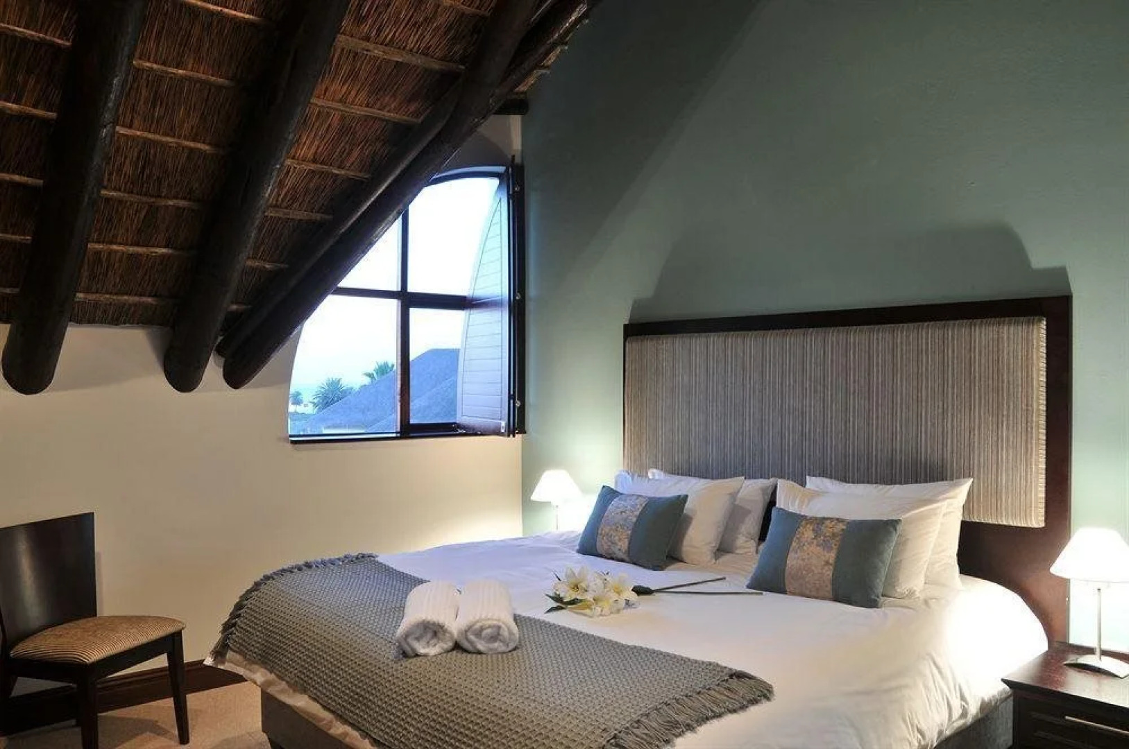 BON Hotel Shelley Point