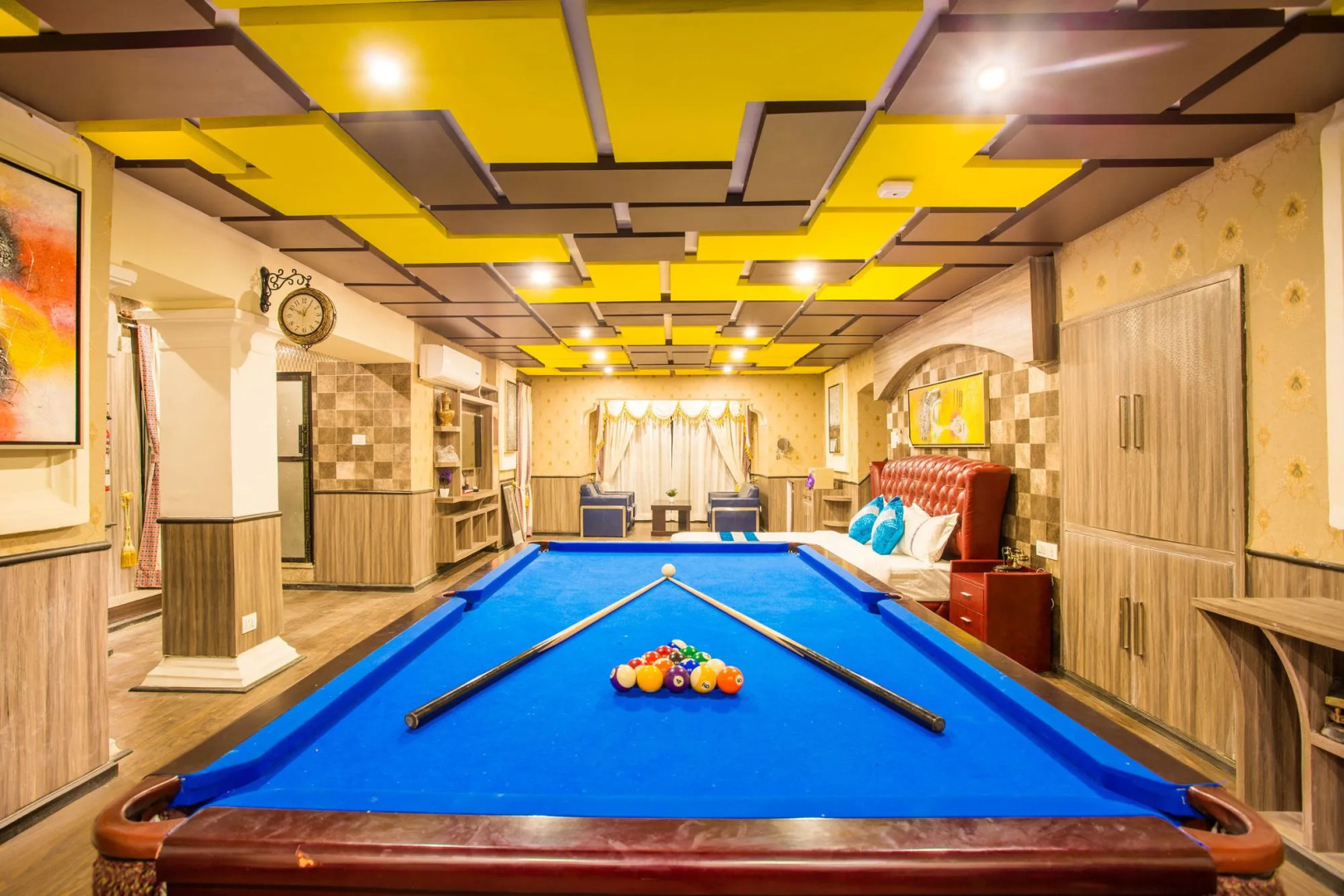 Royal Empire Boutique Hotel