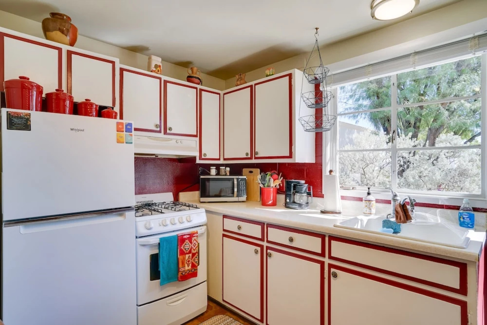 Gorgeous Green Valley Getaway w/ Community Pools!