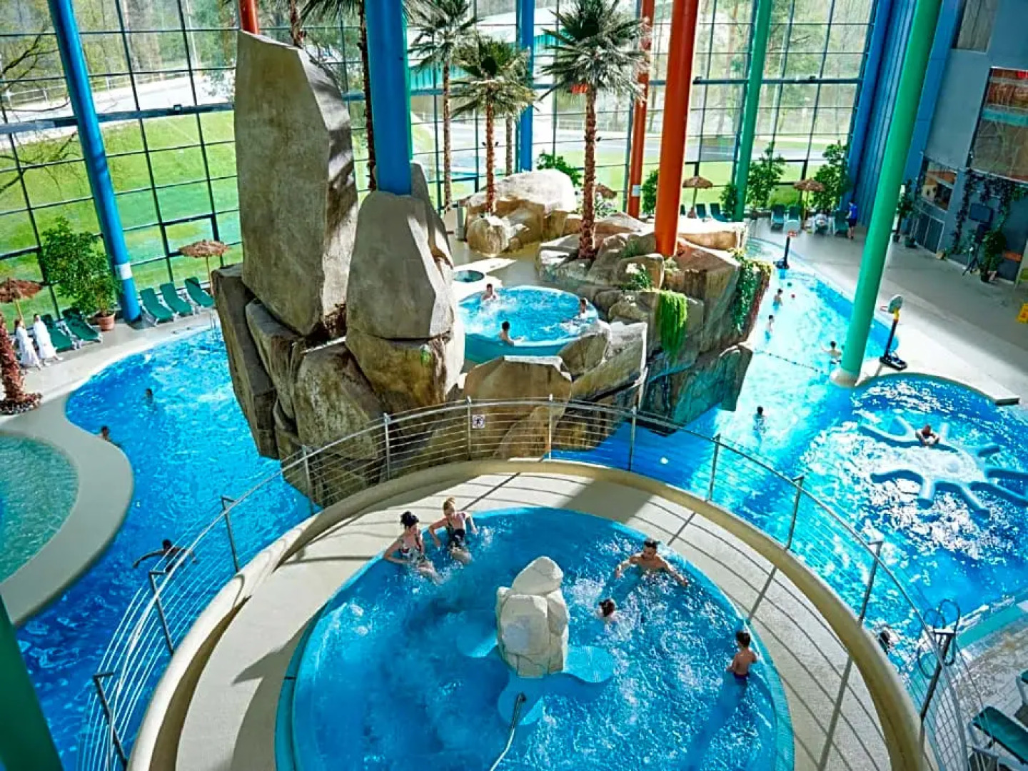 Aqua Apartment Centre