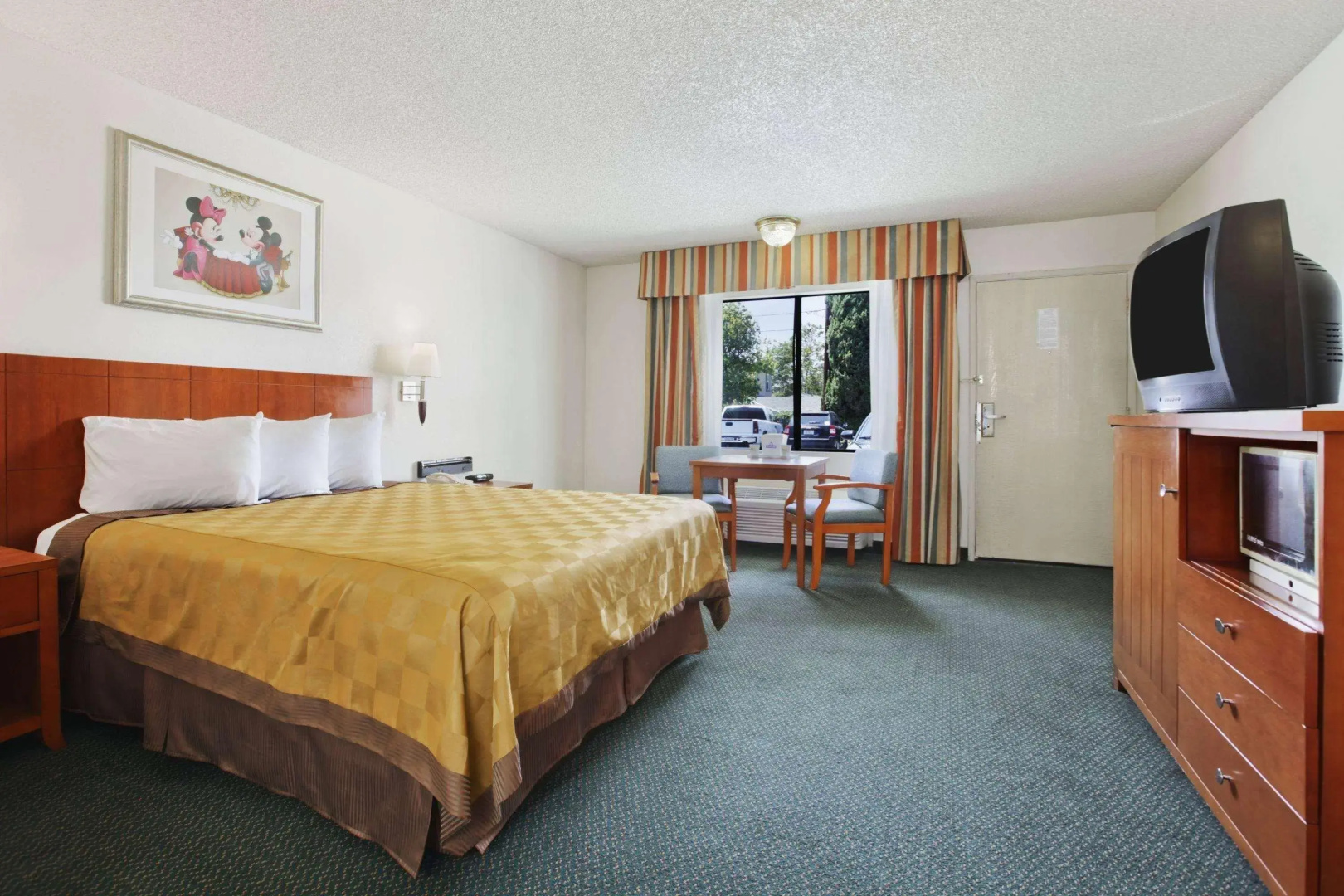 Travelodge Inn & Suites by Wyndham Anaheim on Disneyland Dr