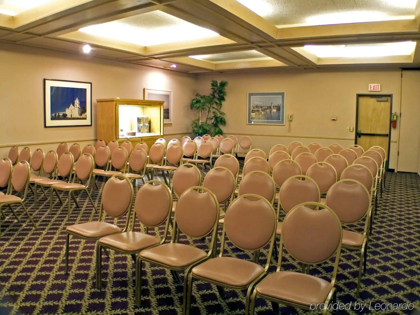 Super 8 Oceanside