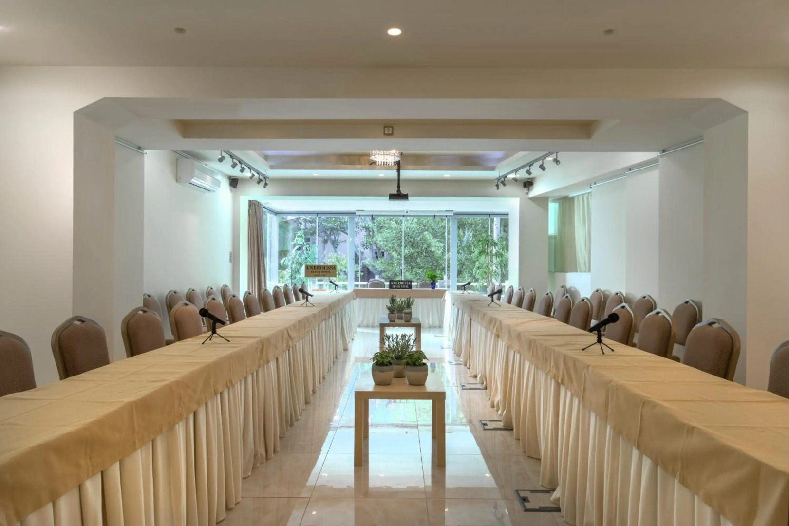 Aneroussa Beach Hotel