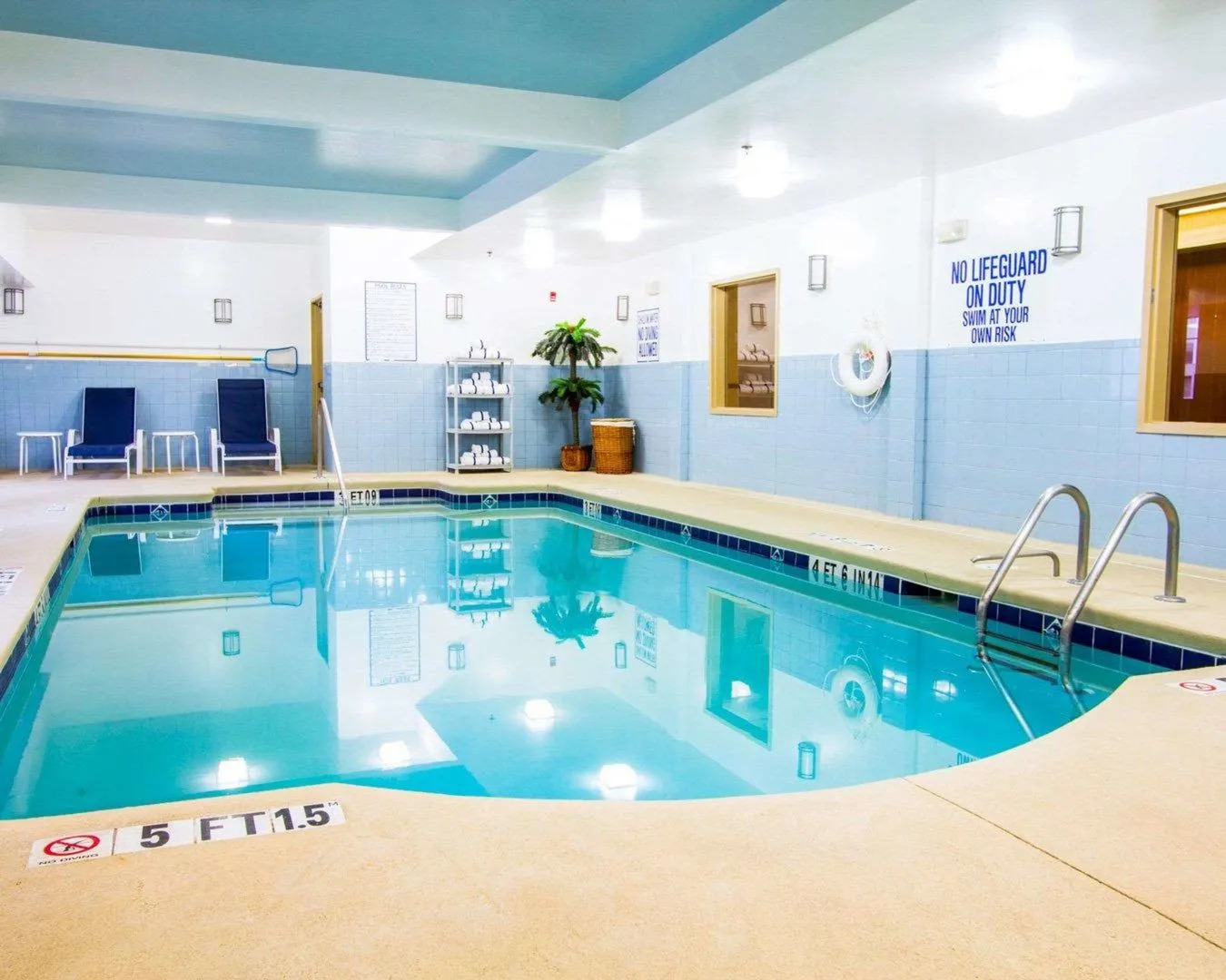 Comfort Inn & Suites Charleston Airport Convention Center